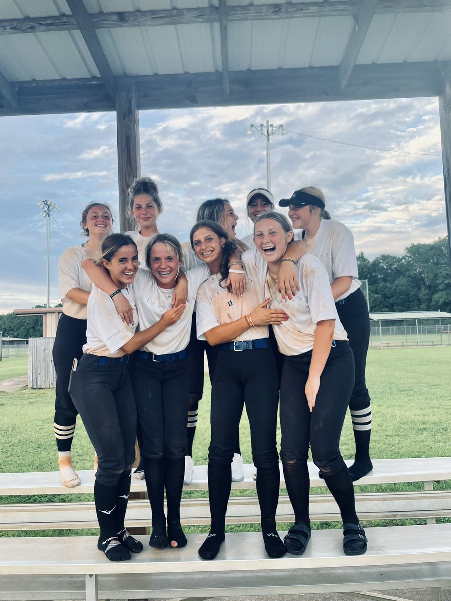 CoachChelsi's tweet photo. First team practice in the books! We laughed, we cried, we were pushed outside of our comfort zone, we learned, we got better, we exposed our weaknesses, and most importantly, we grew closer together. #IBTS #Together #Proverbs1717 https://t.co/hV2xgYFQ51