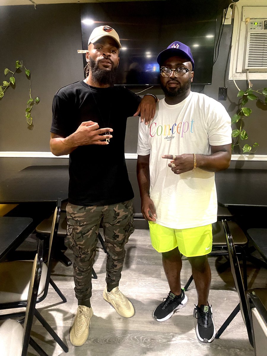 mayorschmoke's tweet photo. Happy birthday to my ART brother; brother 4life @DonDawsonMusic 28 and more life for You ♍️ 👑 💭 #ThinkWay https://t.co/zrPCTM3VuY