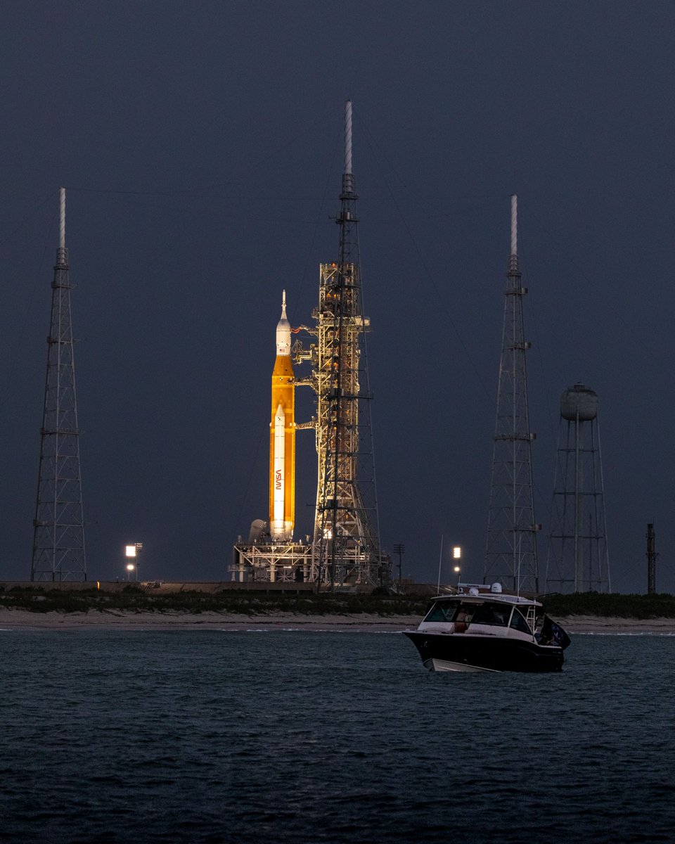 StarFleetTours's tweet photo. Successful trip this evening. Thanks to everyone who participated.
 
🧡 #NASA #Artemis #SLS https://t.co/NJd54DdiBU