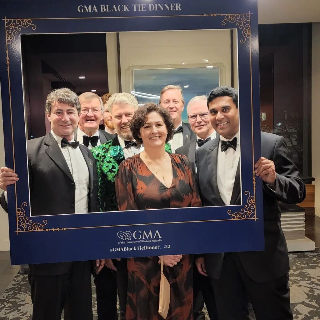 thomasacmurrell's tweet photo. Congratulations @uwagma on last night's #GMABlackTieDinner22 with Art Deco architecture lover @timminchin and MC @bourby1
.
.
.
.
#aboutlastnight #gma #green jacket #blacktie #fashion #uwamba #mba #speakerlife #thomasmurrell #8mmedia #keynotespeaker #t… https://t.co/8TEOKOaXoB https://t.co/fkyeMOGDIe
