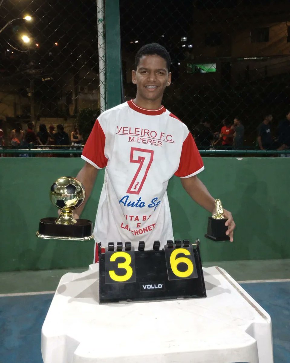 ClubeVeleiro's tweet photo. Mais um título conquistado com seriedade e humildade, o Veleiro vem agradecer a todos os jogadores, comissão técnica e aos torcedores pelo empenho 🏆🥇⚽

2° COPA CAIXA D'ÁGUA DE FUTSAL

#AvanteVeleiro 🔴⚪ https://t.co/pXT44s5B7Z