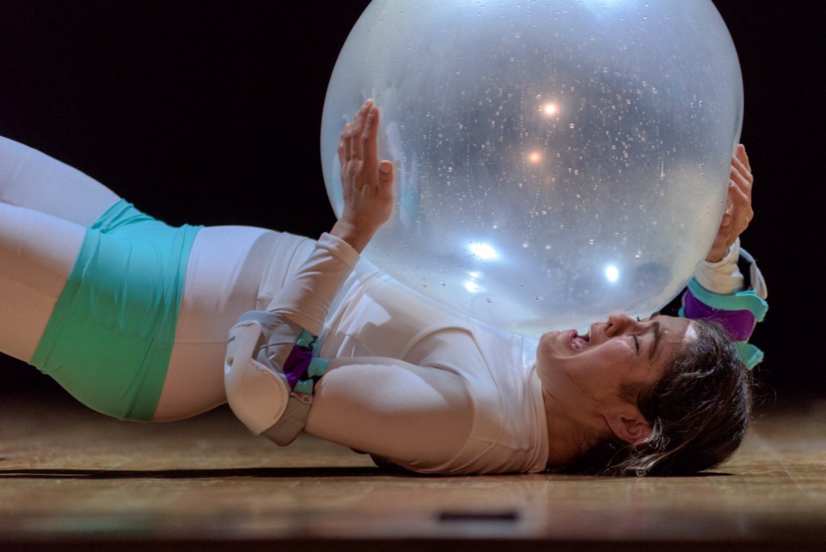 ValGaribay's tweet photo. Mañana es la última de HOMBRUNA en el @cenartmx ❤️🔥🤍♥️🎈💫🌟✨ https://t.co/hwpXNX3TcG