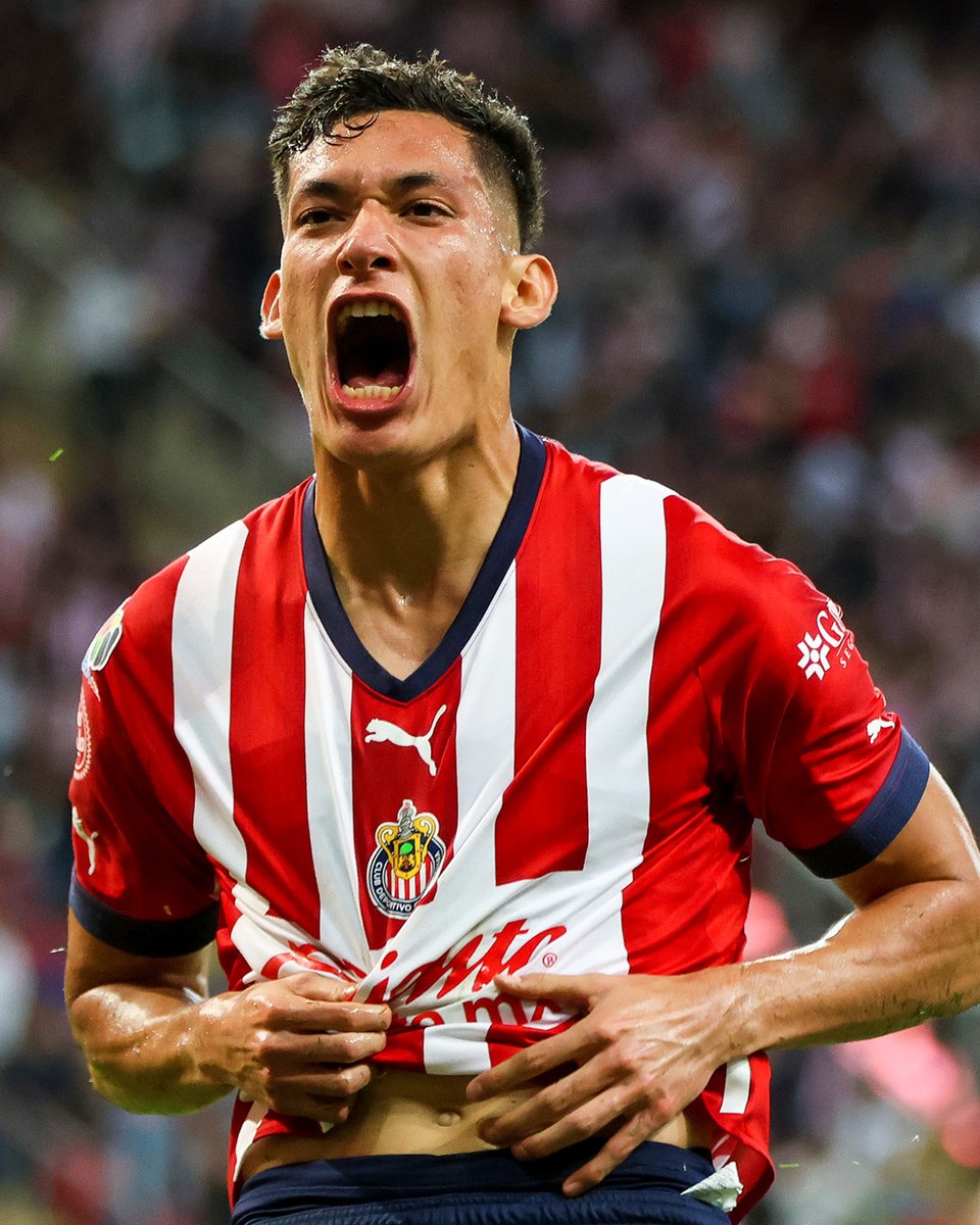 ESPNDeportes's tweet photo. Las Chivas derrotaron 3-1 a los Pumas y refuerzan el mal momento que vive el conjunto universitario 🐏. https://t.co/Qzyhg2fqR9