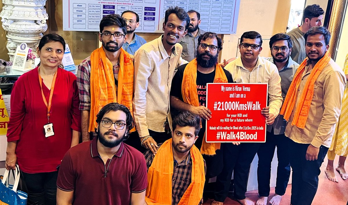 blood4pune's tweet photo. Yesterday Team @Blood4pune met @VermaKiran.He is on 21,000 km walk for #Blood awareness &amp; he is currently in #Pune so we invited him at Shreemant Dagdusheth Halwai Ganpati Mandir at that time Trustee Akshay Godse was also present. https://t.co/5jj7a49RhX