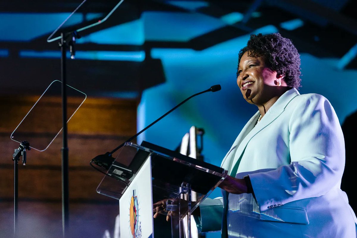 staceyabrams's tweet image. Up and down the ballot, we have a ticket that looks like Georgia. The  @GeorgiaDemocrat party is fighting for our vision of #OneGeorgia.
This November, we have the chance to set the course for the next generation.
Georgia, we can create a new future together. Let's get it done.