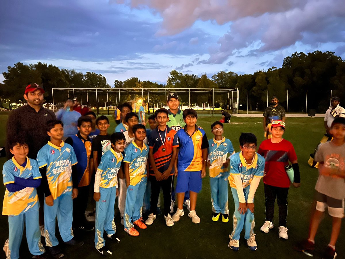 WCIAcademy's tweet photo. 2nd u12 game of AYL (Austin Youth League) between Junior Blasters &amp; Junior Warriors was a nail biter. 🏏 

Ibrahim Qazi, player of the match, with other  players and coaches: Arun and Fahad.  👏🏼👏🏼👏🏼

#youthcricket #cricket4all https://t.co/iEkJo7manI
