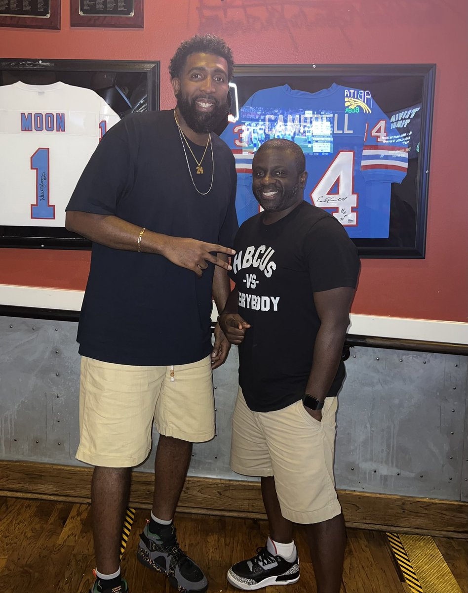 ItsDMurph's tweet photo. Special THANKS to @12kyle from the @12kylepodcast for taking time out of his schedule to connect with me!! Been a huge supporter from the 1st time we met!! Much Love Bro!! Hit me up so can put some content out 🔥🔥🔥!! #itsdmurph #whynotsports #flagrant2pod #brotherhood #12kyle https://t.co/7J7xj1wPjm