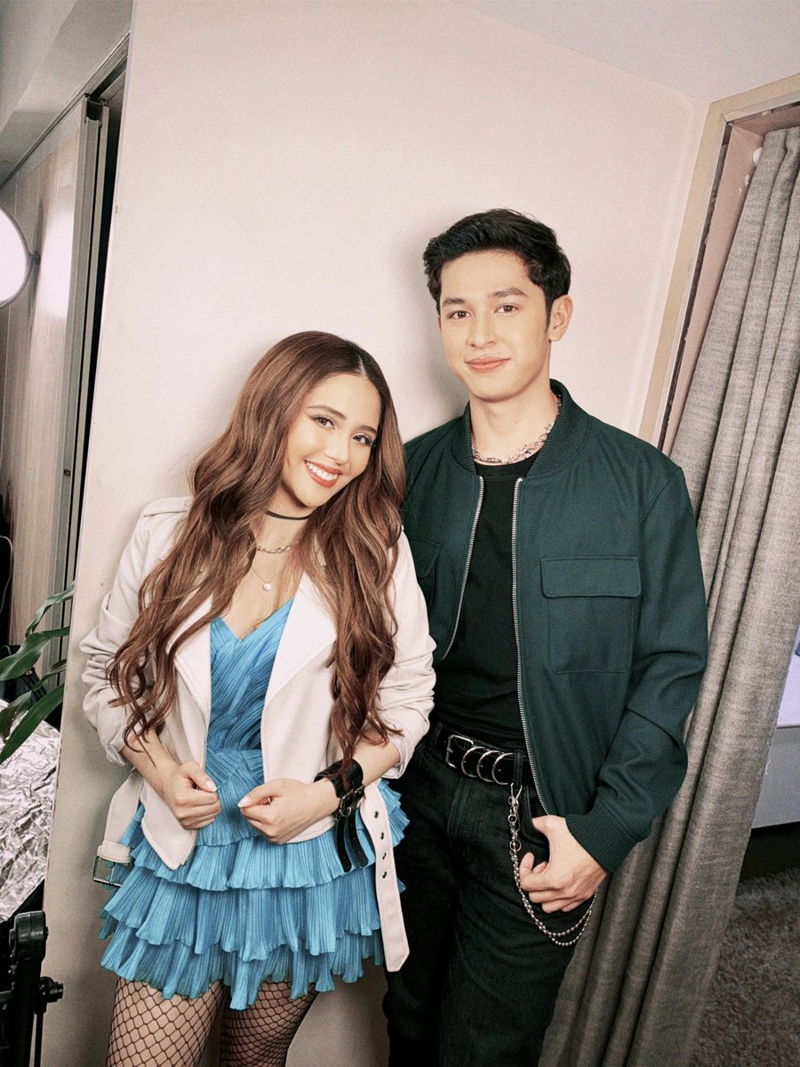 jaydaavanzado's tweet photo. ready to rock 😎🤘🏻 @AljonMendoza_ @markusrpaterson @Black_SheepPH #TeenClashSeries #HIHAllAccessConcert https://t.co/0HpmS4x85x