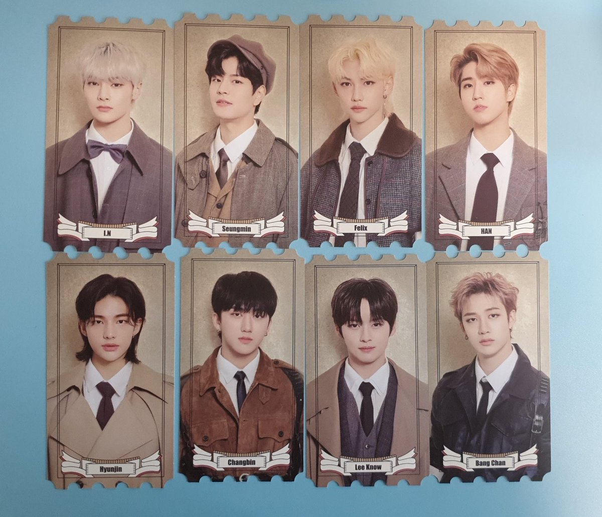 tostaywithskz's tweet photo. Stray Kids Golden ticket set. 
Only selling as a set. 
15,000 won for full set. 
2,500 won shipping. 

#skzx #StrayKids #스트레이키즈 #kpop #wtskpop #양도 #wtsskz https://t.co/XdfdNmxVhs