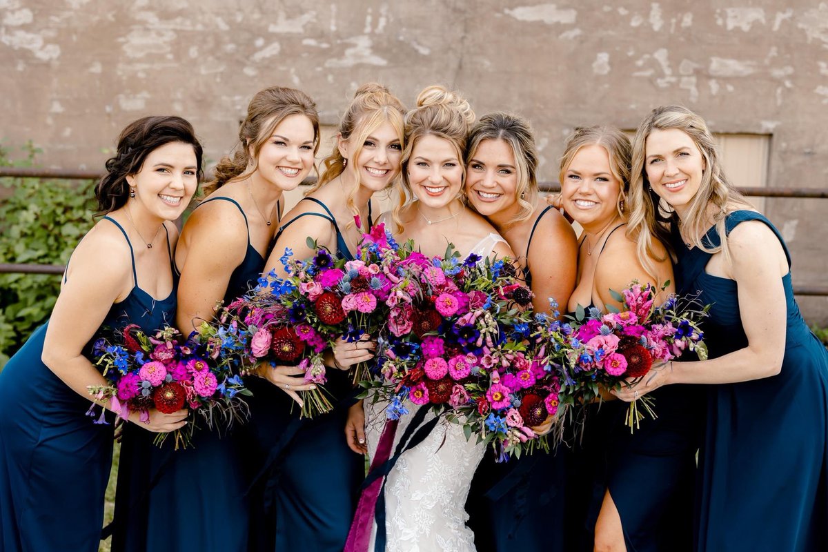 sara_badpoor's tweet photo. I can’t get over the colors in my bff jills wedding https://t.co/keXGyxN8Je