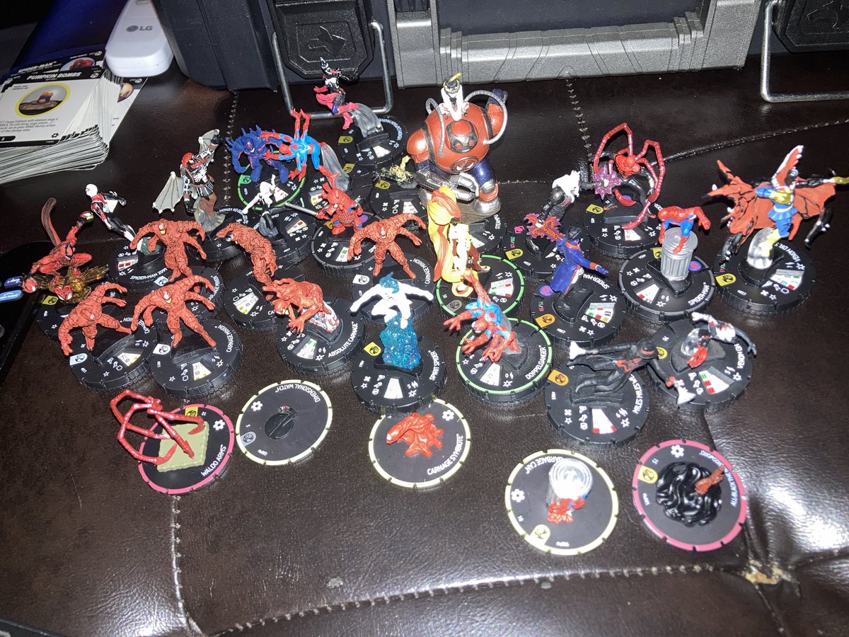 boozebroadsand1's tweet photo. Adding some of the spidey doubles I recently inherited to the sell thread. If you are looking for CURs from spidey venom and carnage I have almost a complete extra set so message me with what you are looking for. Accepting cash app #Heroclix #foraale https://t.co/77E8BMn1E4