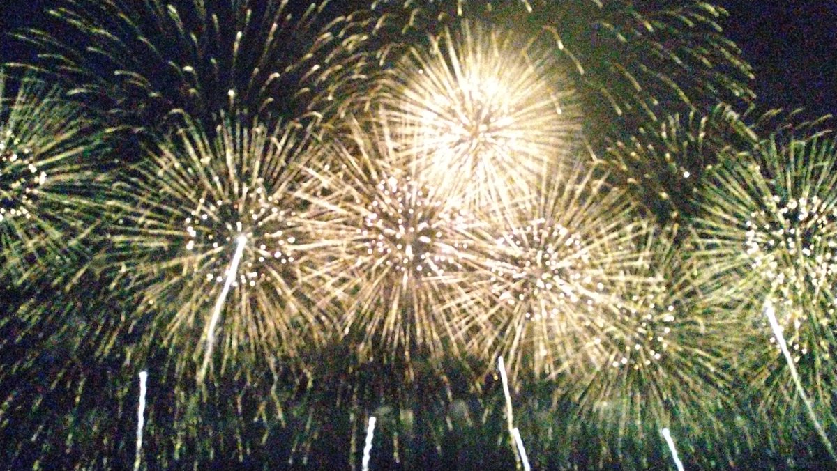 man616161's tweet photo. 実行委員会の皆様、関係者の皆様、近隣住民の皆様、本当にありがとうございました🙏

#備忘録 #Archive #夏休みの思い出 #赤川花火大会 #ありがとう

来年もまた観覧出来ます様に…(｡-人-｡) https://t.co/bIBK4c1bIL