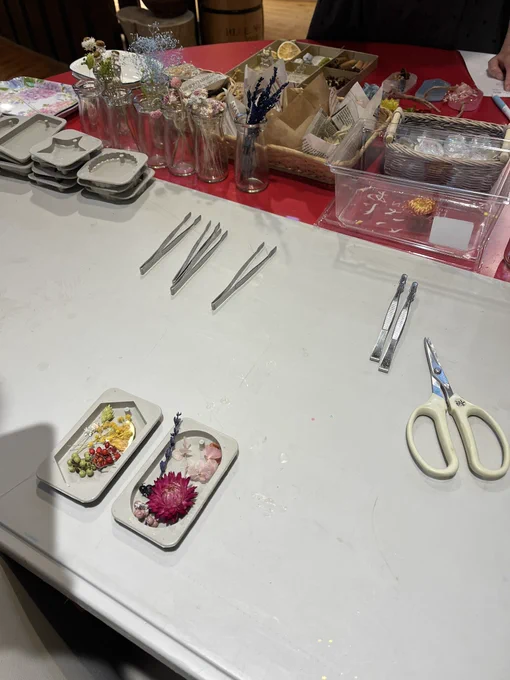 植物園、アロマワックスバーなるもの作れて楽しかった。ピンクキスの香りで作りました。涼しいし空気が美味しい 