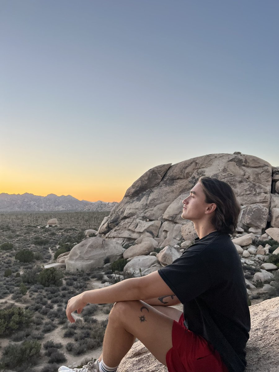 Chance_Pena's tweet photo. rock rats in Joshua tree https://t.co/4jiUHzPzcq
