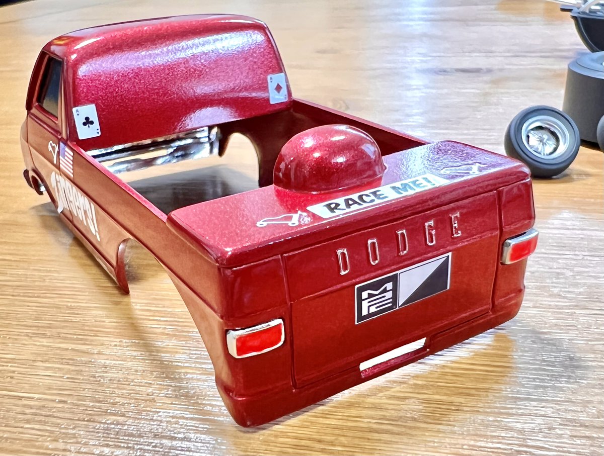 ogu512bb's tweet photo. #LittleRedZinger
#mpckits
 
 各ブロックの塗装が終わった。
組み上げたら終わりだ！
 
相変わらずそれぞれを別に撮るといたって普通だ。

でも車体にエンジン載っけると…

続く
 #アメリカンカープラモ https://t.co/e7nuDPVkOa