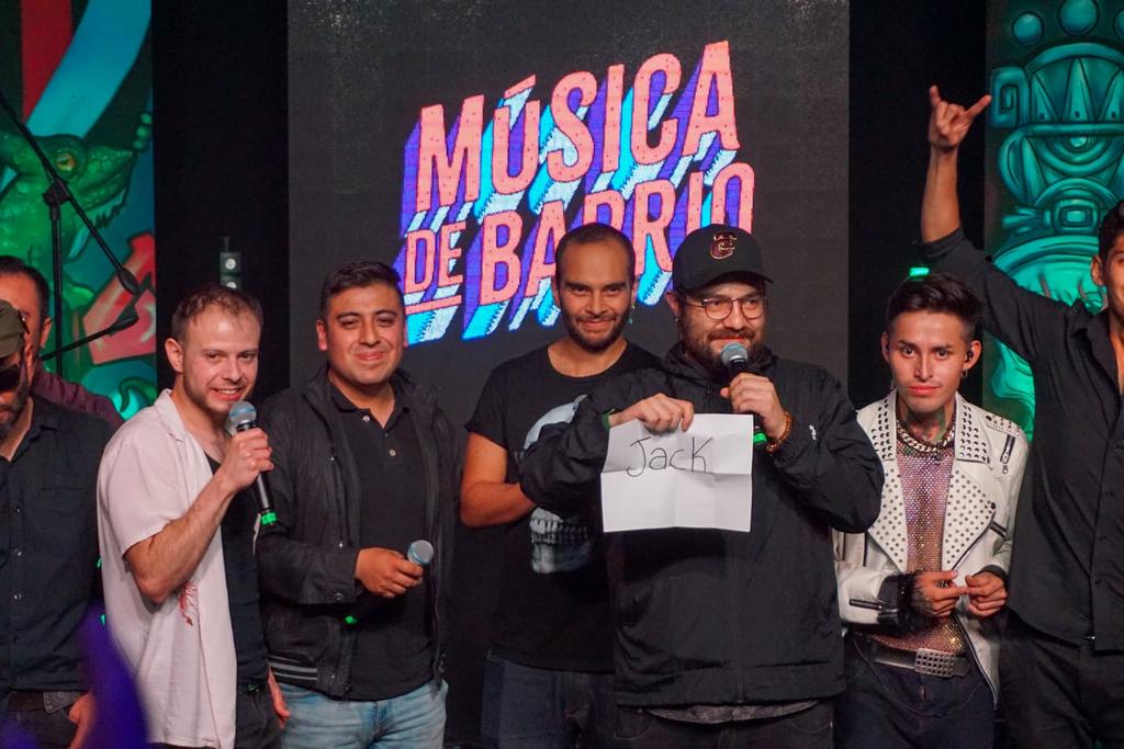 Capital21_Tv's tweet photo. ¡Menta Rock y Jack avanzan a la gran final! 🙌

Así se vivió la semifinal de #MúsicaDeBarrio 🎤🎶🎵 https://t.co/5b50lIxE5m