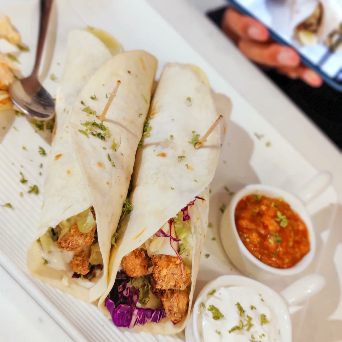 MadisonandPike's tweet photo. We have just the plan for you to fight off the Sunday scaries..a lazy brunch ( is there another kind?), and dessert 😋 to go for the evening.  

#sundaybrunch #sundaydessert #madisonandpikeonline #linkinbio #nirvanacourtyard #crosspointmall #myhappyplace https://t.co/Gjxmk4oBNa