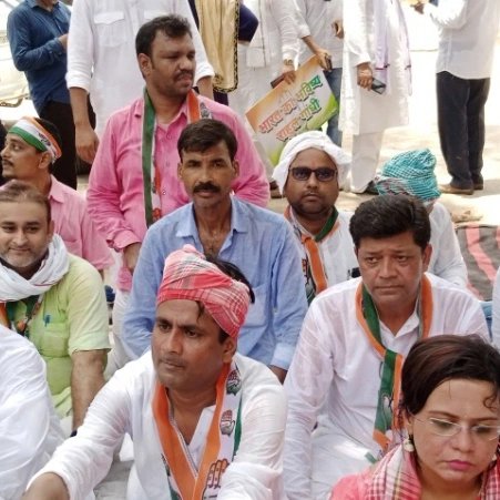 md_arfaraj's tweet photo. बिहार प्रदेश युवा कांग्रेस के ऊर्जावान व संघर्षशील पूर्व अध्यक्ष एवं युवाओं की आवाज व हमारे मार्गदर्शक बड़े भाई #Kumar_Ashish जी को #यौमे_पैदाइश की हार्दिक शुभकामनाएं व ढेरों बधाई।
खुदा आपको सेहतमंद एवं कामयाबी अता फरमाए।
#Congratulations
🎂💐 https://t.co/p0nAMqNT8B
