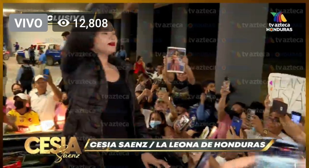 Cesiacharts's tweet photo. 12k viendo a cesia🥺 @Cesia_Saenzz https://t.co/36NN0FO3qf