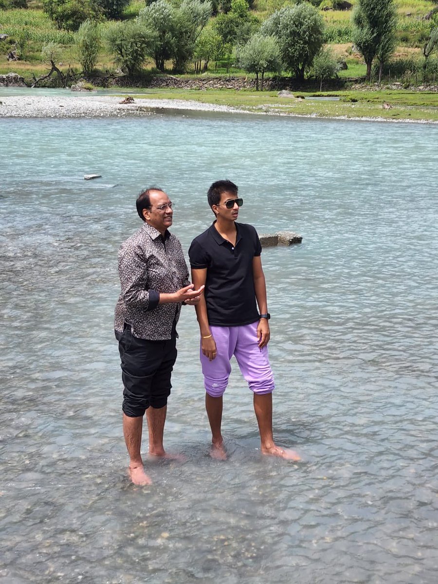 BarokaTejas's tweet photo. Happy Birthday Dad ❤️❤️ https://t.co/ahpwIy6VK6