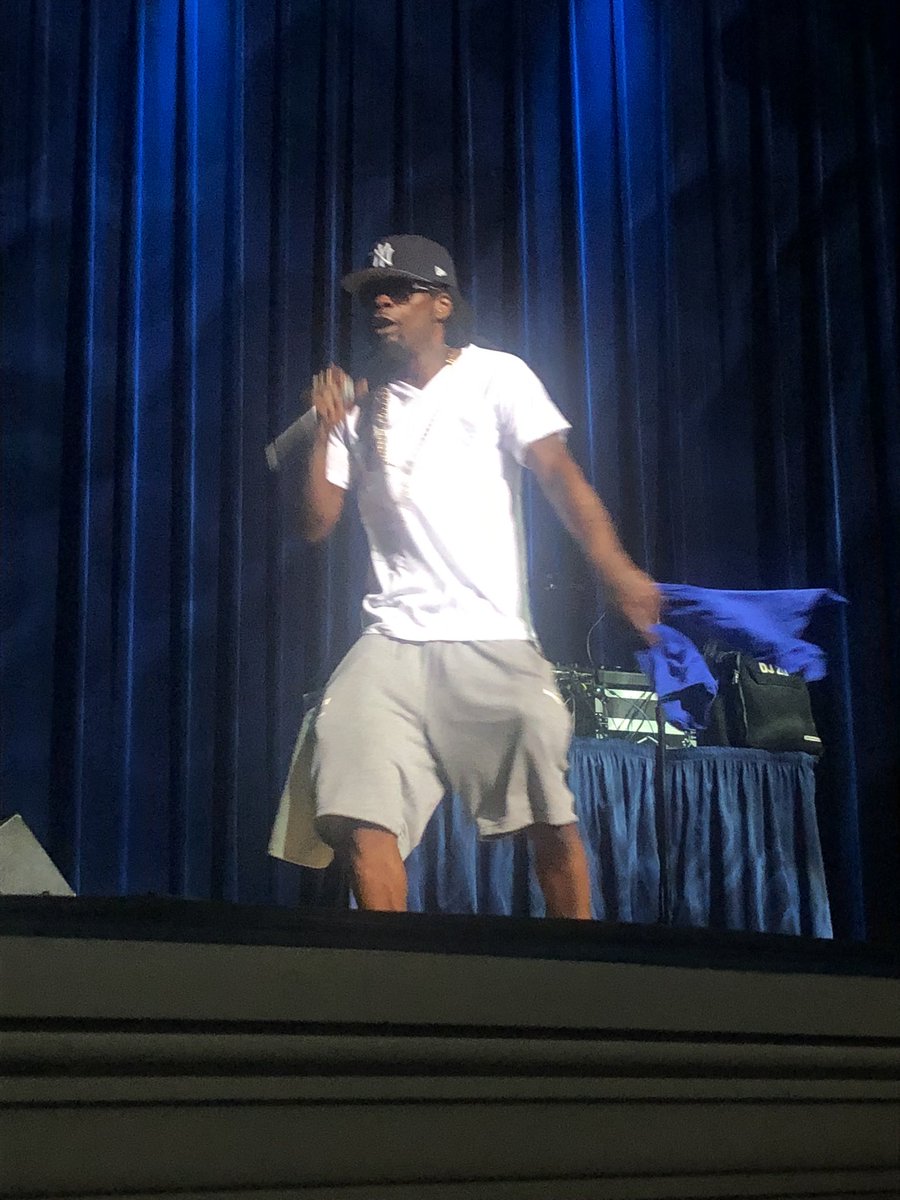 Baller_chic26's tweet photo. I’m not sure who I need to thank for tonight, but just know you are sooooo APPRECIATED! 😝
Shout out to the promoter.
#EPMD
#IllAlSkratch
#MrCheeks
#HipHopCulture
#SummerVibes
#SaturdayVibes https://t.co/twUlVVFS3U