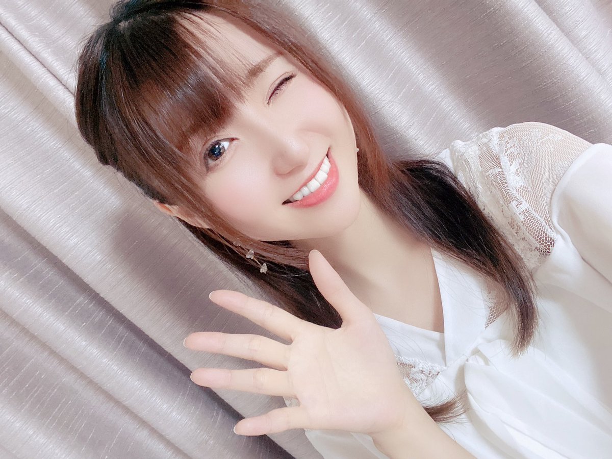 BraveZERO_4's tweet photo. 8/20振り返り配信ありがとうございました‼️✨

みんなと一緒にLIVEを視聴させて頂いて楽しかったです♪
私の副音声はいかがでしたでしょうか？⭐︎

次回は9/1(木)に21:30〜Brave ZEROの4人でお届け🌠✨

https://t.co/dDVdBGOlOn

８月ありがとうございました🏝
９月もよろしくお願いします🍁 https://t.co/Uim5hMyGH6