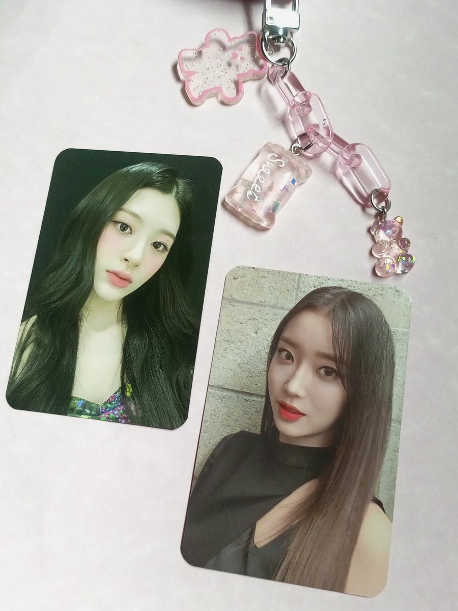 pinxk4rt's tweet photo. 🌷... wts lfb ph #pinxell

↪ chaeryeong gw set 
— 200 php
↪ seeun so bad set 
— 200 php 

dm or reply to claim ! 

rcbyt ! 
condi : mint
loc : cavite
mop : gcash
mod : sco or direct 

🌸 : guess who pc sumin type cuidado lollipop lolli black hair type b stayC itzy https://t.co/45GG1s0tQv