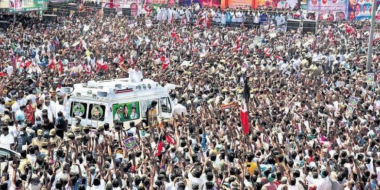 Gangatharanvks's tweet photo. திருச்சியில்
திரு. #EdappadiKPalaniswami ! https://t.co/ryNMD5ZBaa