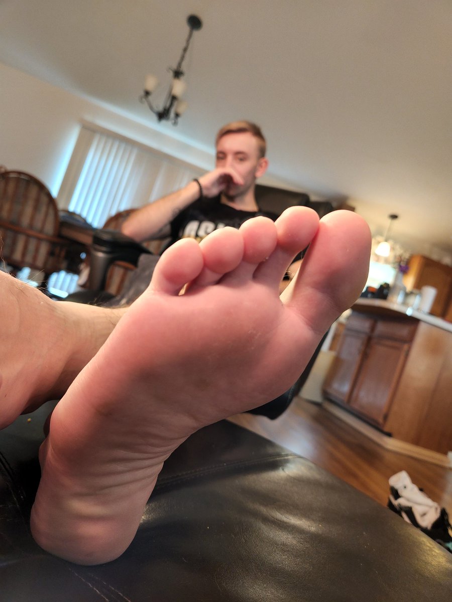 UnderJockFeet's tweet photo. #malefeet #malefoot #AlphaMen #alphamaleforslave #master #findomm #manfeet #maletrample #maletrampling #malefootworship #malesocks
More at: https://t.co/Hsri4NvzTS https://t.co/wQm80nJK5u