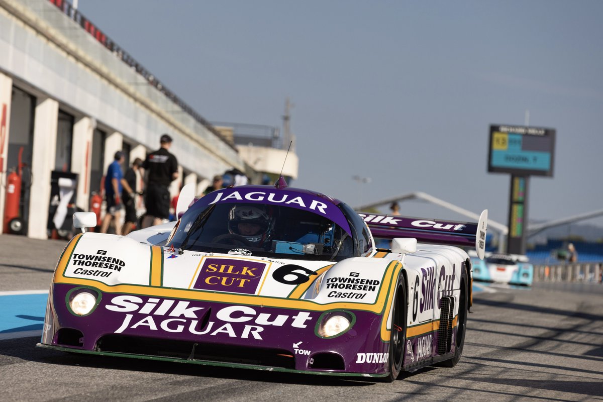 motohistorics's tweet photo. S I L K C U T #Motohistorics #paulricard #peterauto #richardmeins #GRasia #groupcracing #v12 #TWR #XJR8 #silkcutjaguar 📸rob overy https://t.co/AZzbyft5eF