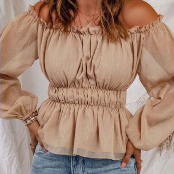 bluepugdesign's tweet photo. So good I had to share! Check out all the items I'm loving on @Poshmarkapp from @pipshelby1 @jm5237 #poshmark #fashion #style #shopmycloset: https://t.co/wMSzGzNA5j https://t.co/WK1yeNZUvl