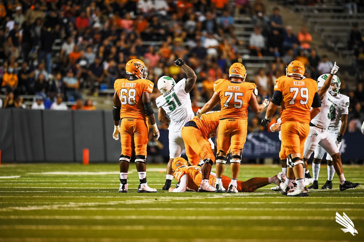 MeanGreenFB's tweet photo. 🙌 The thrill of victory.

#GMG 🟢🦅 https://t.co/jbcSCiXmbK
