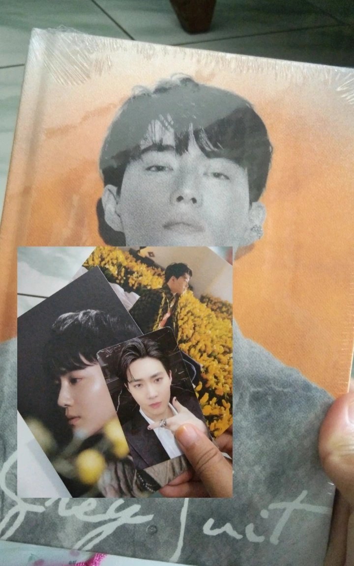 Febriyy5's tweet photo. Makasih yaa kak album nya udah sampee dgn selamat🥰 @watchdotup https://t.co/2FVDAiR7MG