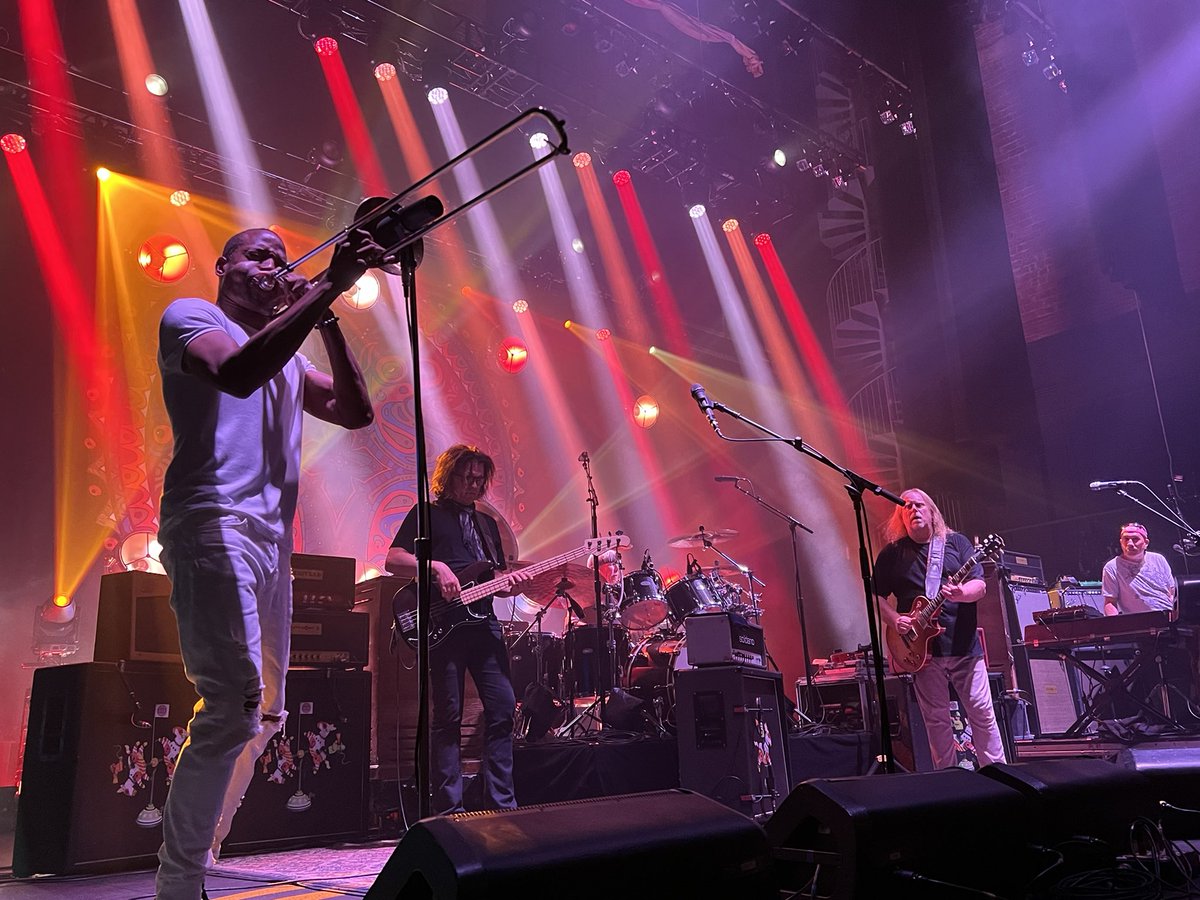 08/27/22
Township Auditorium 
Columbia, South Carolina 

One Set

Hammer And Nails
Gameface
Thorazine Shuffle
Fallen Down~ > Other One Jam~
Feel Like Breaking Up Somebody’s Home~
Confess
Mother Earth
Blind Man

E

Soulshine

~ With Trombone Shorty