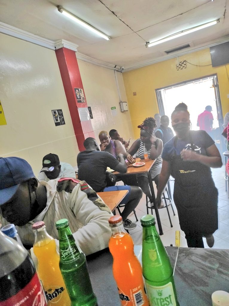 MunchDen's tweet photo. Wakurugenzi mnakujia @MunchDen greatness wapi leo 😋 Frames 1 &amp; 2  or 3 &amp; 4?
NB...No wrong answer zote ni nyumbani 💛 https://t.co/OHbJ99Lu3G