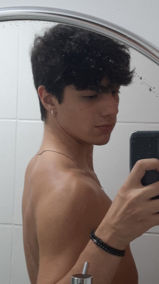 Junmid92's tweet photo. Alguém aí pra uma brotheragem?? 
Mando fotinha pra quem der RT e curtir...
#PINTOSAWARDS 
#PINTOAWARD 
#PEITOAWARDS 
#XOTAWARDS
#giftcard https://t.co/SkGrjA2zNH