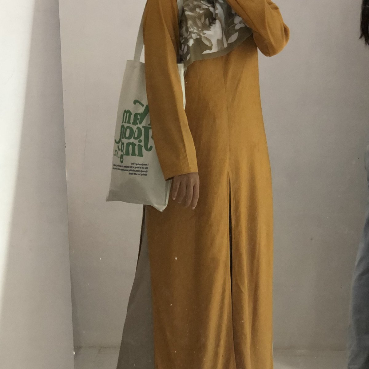 jkhiddengf's tweet photo. @OOTDFESS • Tote bag murah

Tbh diantara 2 bag ini bahanya cakepan yg bunga. Tapi kalo utk daily doang yg namjooning masi oke bgt. Udh kucoba muat laptop dan buku beban smstr akhir🫶🏻

Pict 1 (7k) ⭐️4,7/5 https://t.co/JYed07EaRf
Pict 2 (13k) ⭐️4,7/5 https://t.co/eCn1dfpYwh https://t.co/sDd0M82zb0
