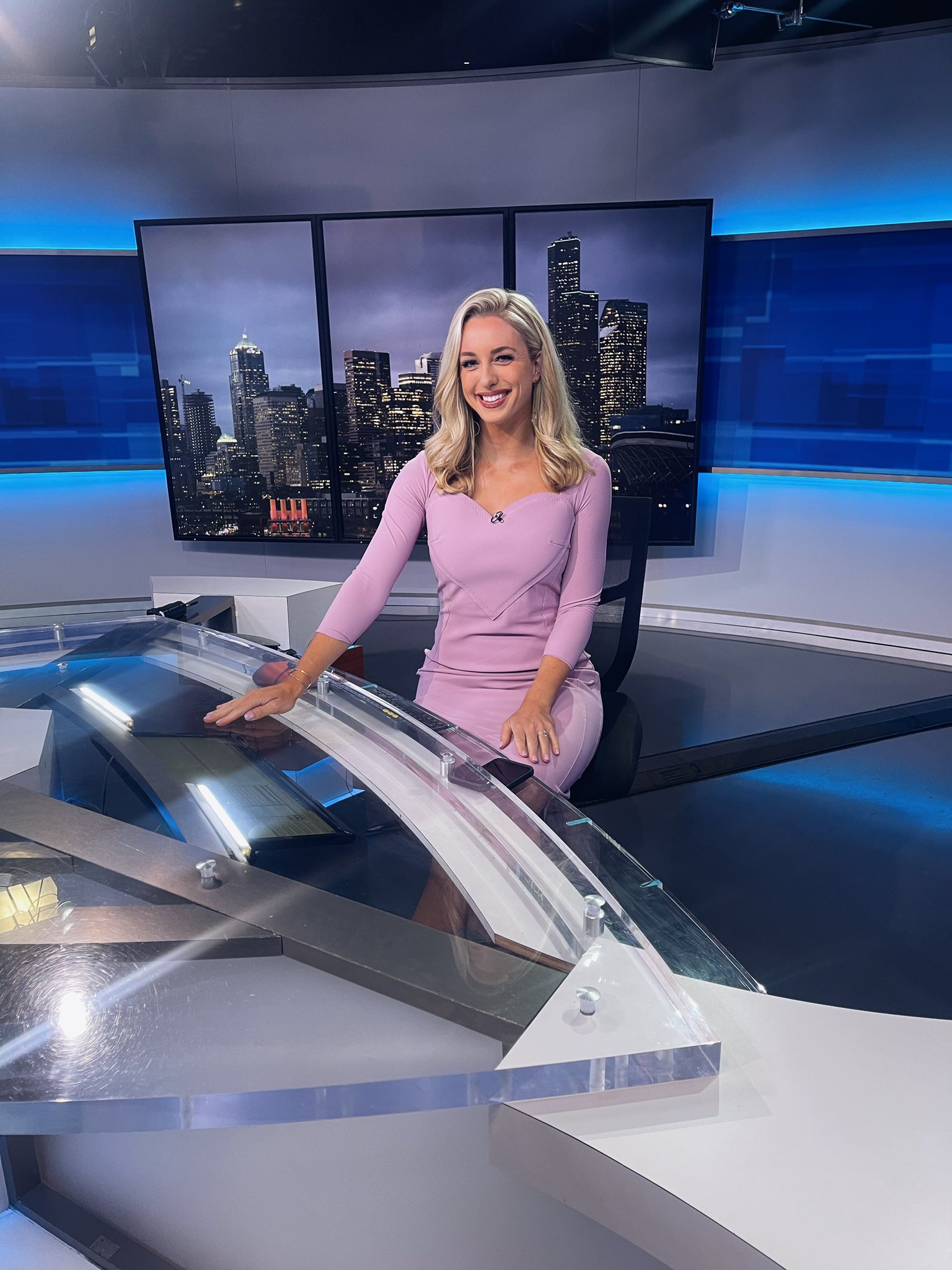 Madison Wade on Twitter "I 🫶🏼 this job. KING5Seattle https//t.co