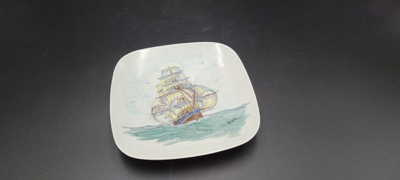 LauraCharbonnea's tweet photo. House of Litz Hand https://t.co/ZCEn9OheHG via @EtsySocial #selfcare #etsygifts #nauticalplate #nauticalscene https://t.co/2He1KZxIXv