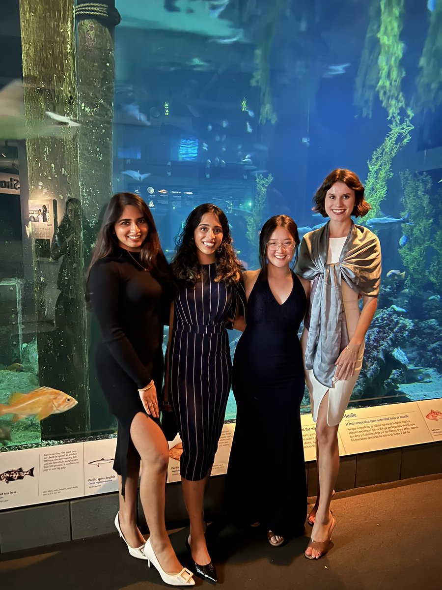 EyeTeaOfficial's tweet photo. Eye Tea takes #WIO2022 ‼️ was great to see familiar and new faces at this amazing conference 👁 

@JasmineMahajan_ 
@sruti_sai_r 
@ArethaZhu 
@RubyinMedicine 

#ophthotwitter #wio https://t.co/F7qL5GL4GZ