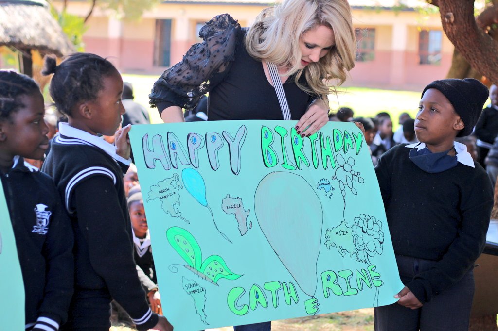 ChangeAgentSA's tweet photo. Growing old is a privilge denied to many!!! Thank you, thank you, thank YOU!!!! So grateful & humbled for all the special messages, posts, stories, memories shared and calls.
#MyJourney #Activist #EarthWarrior #ClimateActivist #BlessedWithAnotherYear #Humanitatian #Light https://t.co/t7uHDp5jAY