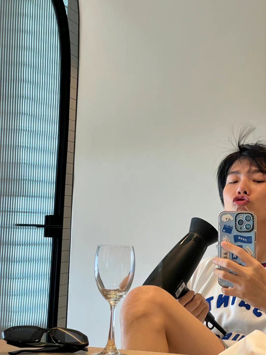 🖤🖤🖤🖤 tweet media