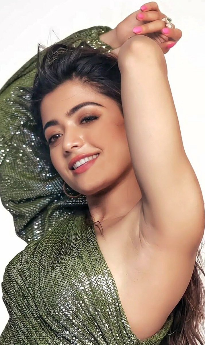 RashmikaFans's tweet photo. . Rashmika 🔥 https://t.co/UwbL9liroZ