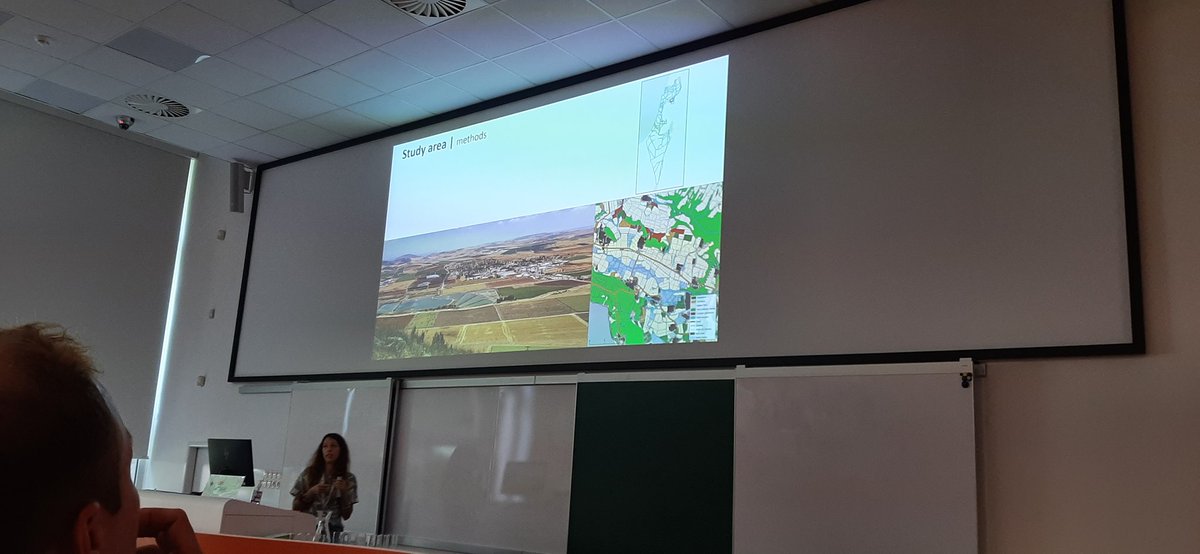 Hila Segre (@hilasegre) on Twitter photo Agricultural landscapes can be a complex matrix to handle even for mobile species. Small birds need linear features as pathways, and suffer from high landscape simplification. Great talk by <a href="/HandelMichal/">Michal Handel</a> in #eccb2022 in Prague this week. Agricultural landscapes can be a complex matrix to handle even for mobile species. Small birds need linear features as pathways, and suffer from high landscape simplification. Great talk by <a href="/HandelMichal/">Michal Handel</a> in #eccb2022 in Prague this week.
