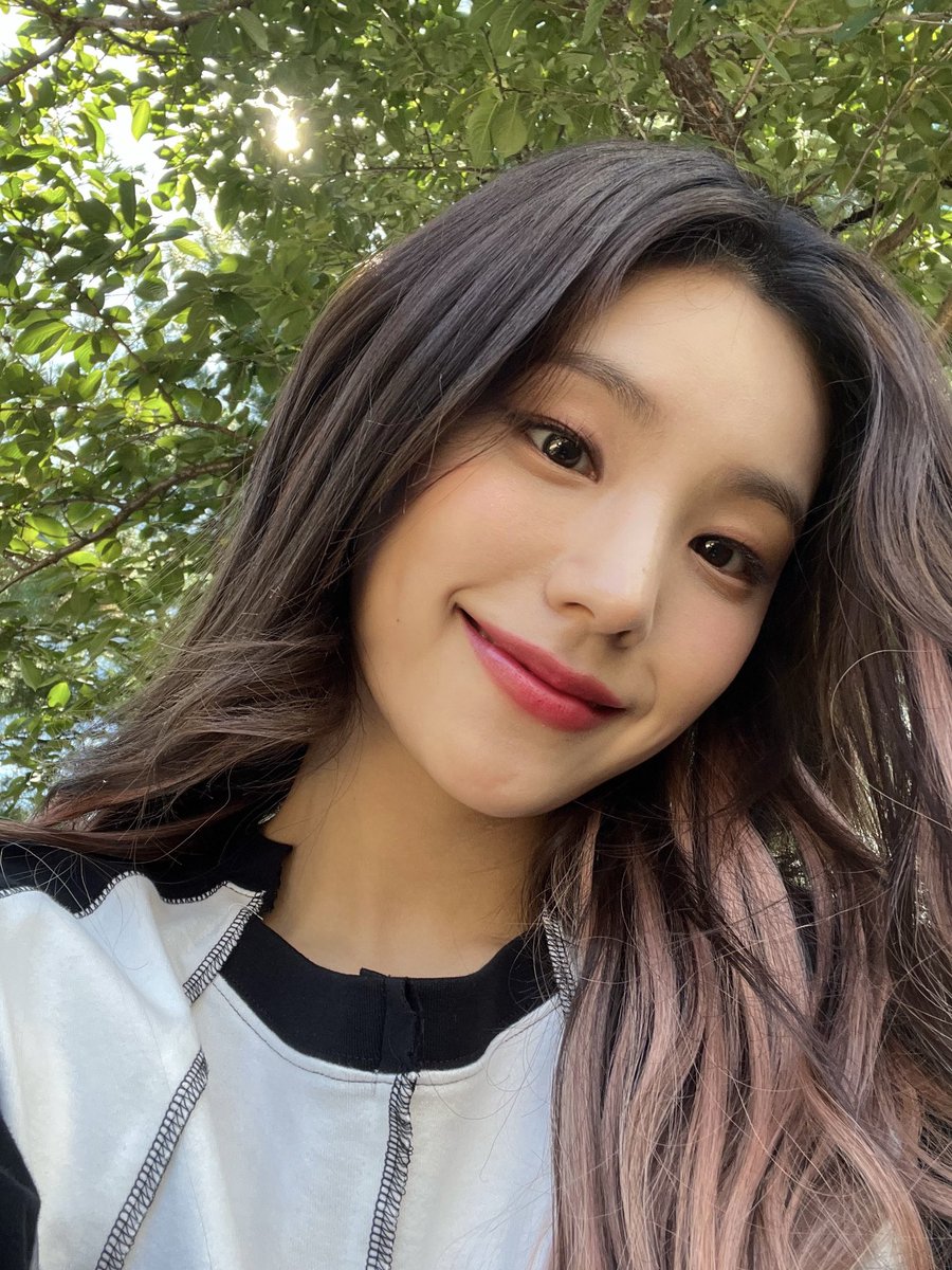 itzy’s motto tweet media
