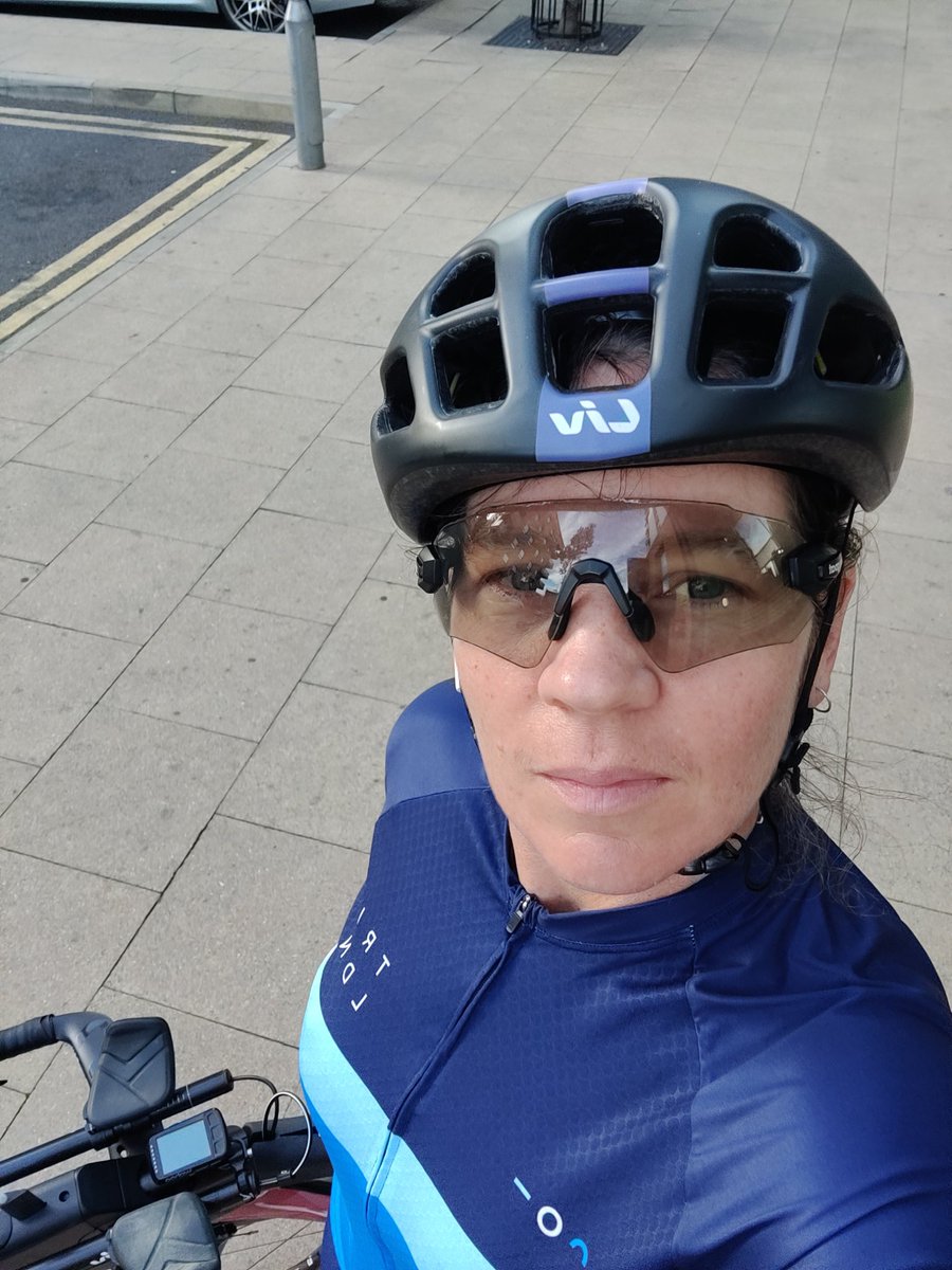 MatKillward's tweet photo. Morning #EarlyRisersClub! I'm off for a ride around the Hertfordshire countryside courtesy of @Sportive_UK
#NursesActive #WeActiveChallenge
#FatGirlGettingFit https://t.co/c6uL1qDNc5