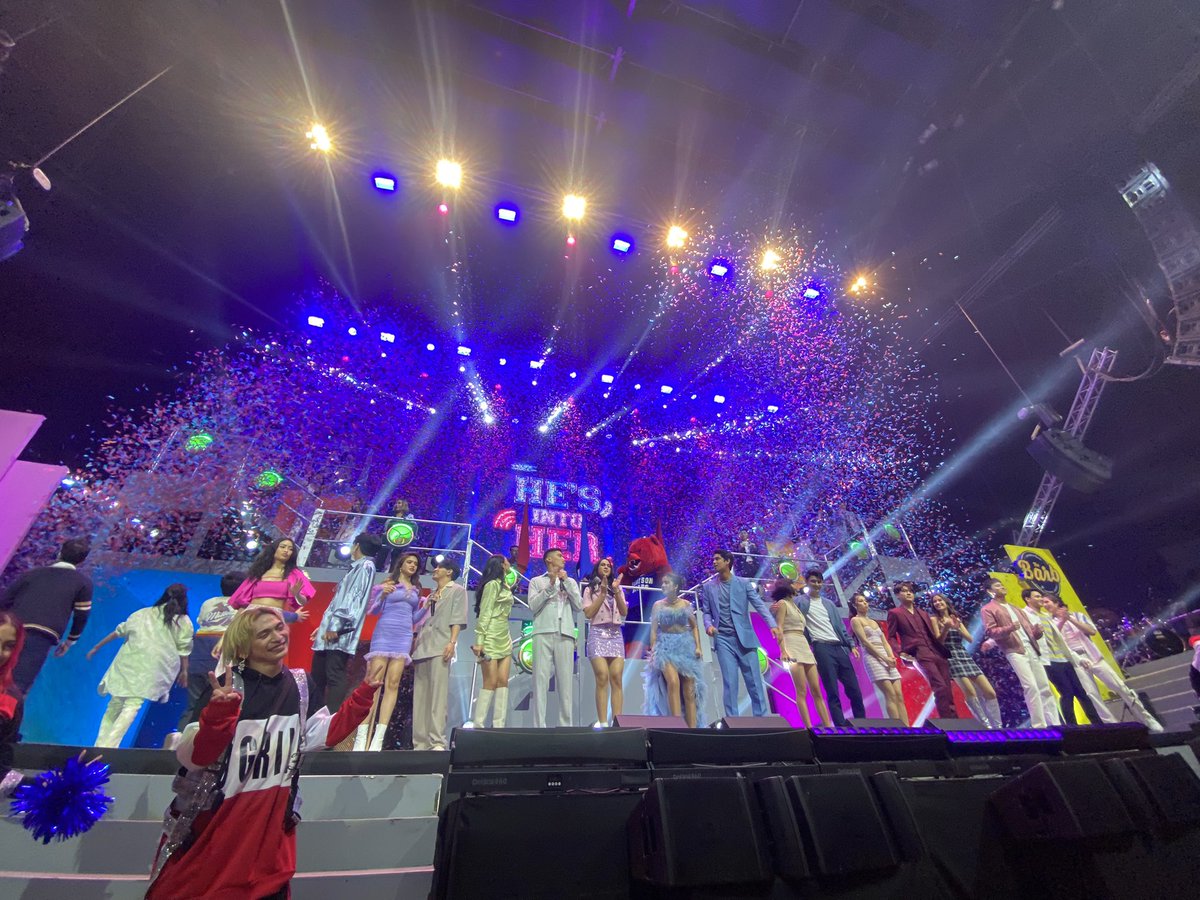 ptrshrgdn's tweet photo. WE HAVE COME TO AN END. 🥹💙♥️

labas lahat ng umiyak kagabi. #HIHAllAccessConcert https://t.co/lS3s9sKdyj