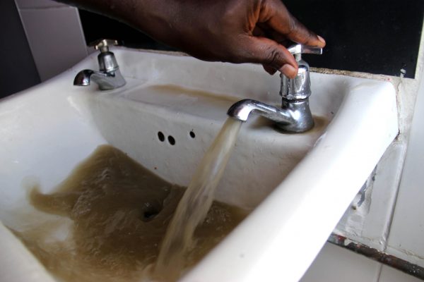 healthtimeszim's tweet photo. Harare City Fathers Accused Of Dining In Luxury Hotels While Residents Drink Poop Water...
City Council blames ZIMPHOS for delaying to procure water treatment chemicals ...READ HERE https://t.co/Sz68zBIXRt @cohsunshinecity @MoHCCZim @HarareResidents #SundayMorning #HealthTimes https://t.co/R9MbTGLfW0