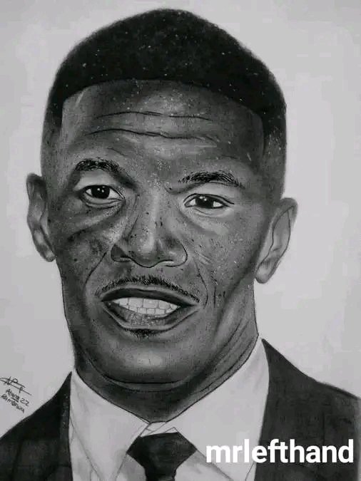 artatatan's tweet photo. Drawing of @iamjamiefoxx ✍🏾🖤 https://t.co/Xb3JMxrEO2