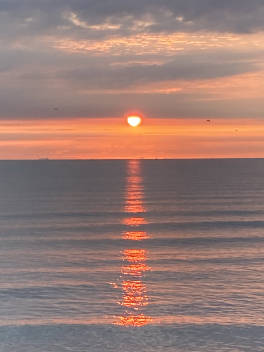 Fch70's tweet photo. Beautiful sunrise from Richards bench this morning on his 2nd anniversary away from us. Still missed every day x https://t.co/L7d1yCuuxq